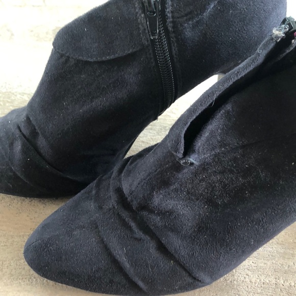 Suede ankle booties - Picture 3 of 6